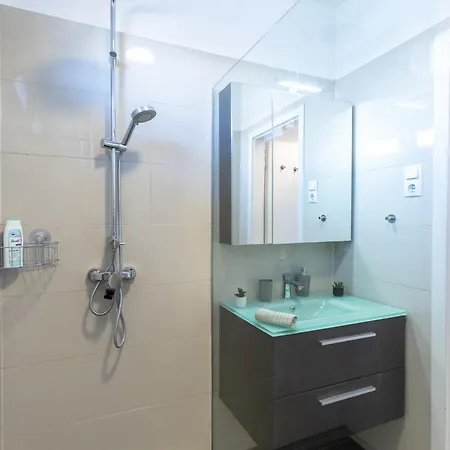 Gems Of - Sapphire Budapeşte